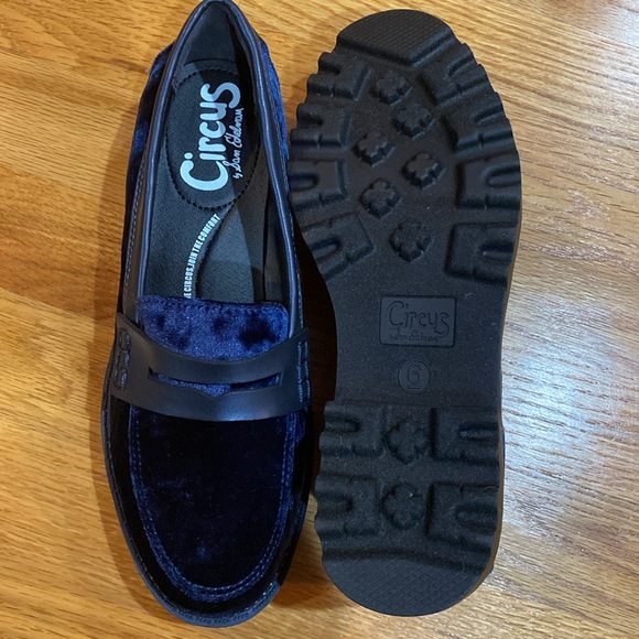 Beautiful BLUE Sam Edelman Circus Loafers - Picture 4 of 9